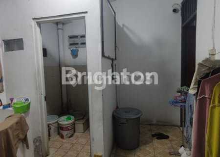 READY-TO-USE 2-STORY SHOPHOUSE IN NGALIYAN AREA, SEMARANG 1