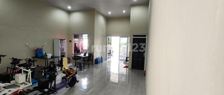 Ruko 2 Lantai Siap Pakai Area Plamongan Semarang 1