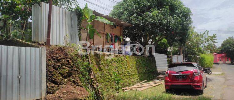 RUMAH BARU CANDI PENATARAN 1