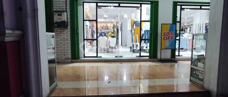 Ready-to-Use Attached Shop House in Tamansari Area, Salatiga 1