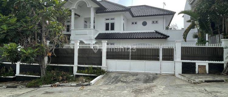 Rumah Modern Tropis American Classic Fullrenov,setiabudi Regency 1