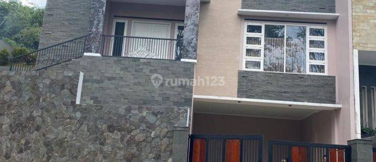 Disewa Rumah Mainroad Dago Pandawa, Bisa Untuk Kantor Atau Villa 1