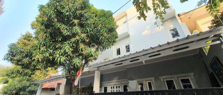 Dijual Cepat Rumah Kost 3 Lantai di Cempaka Putih, Jakarta Pusat 1