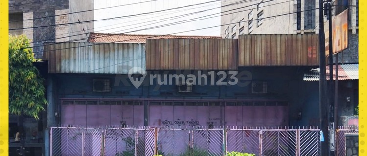 Strategic Shop House for Sale at Zero Ahmad Yani Main Road, Kerten, Solo 1