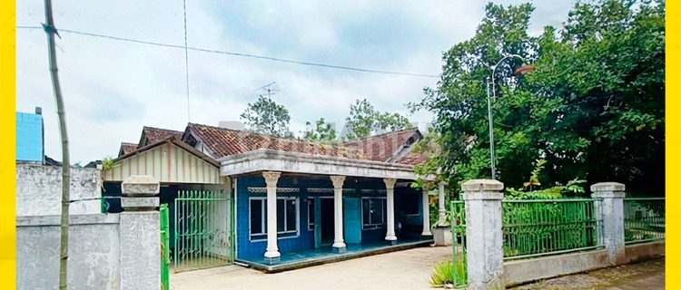 Rumah Villa Halaman Luas di Kawasan Sejuk Ngrambe Ngawi 1