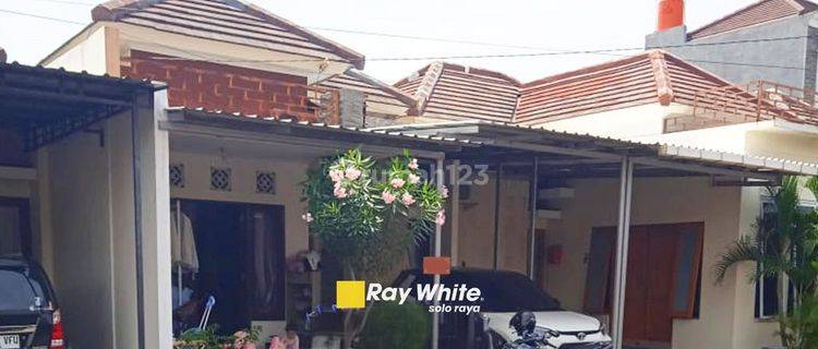 Rumah Mayang Gatak Dekat Pusat Kota  1