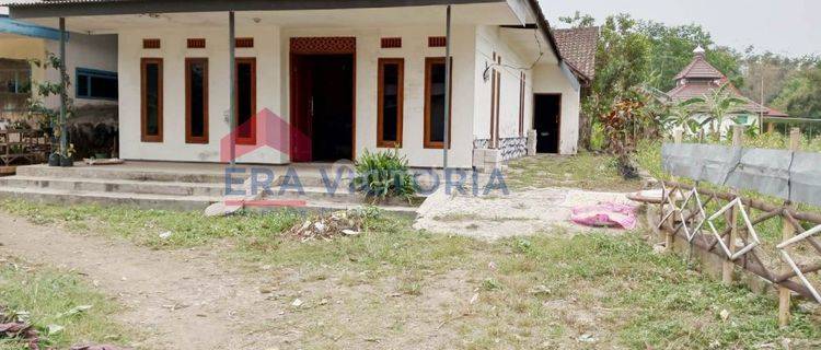 Dijual Rumah Luas Murah Bagus Halaman Luas 1