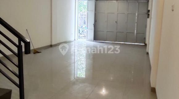 Dijual : Ruko 3lantai Di Sayap Mekarwangi 1