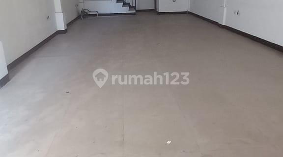 For Rent: 3-story Commercial Building in Padalarang 1
