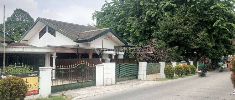 Dijual Rumah 2 Kavling Bagus Untuk Usaha Jatiwaringin Pondok Gede Strategis
Jalan Utama 1