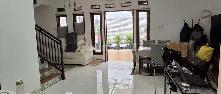 Rumah Sewa Dekat Labschool Cirendeu 1