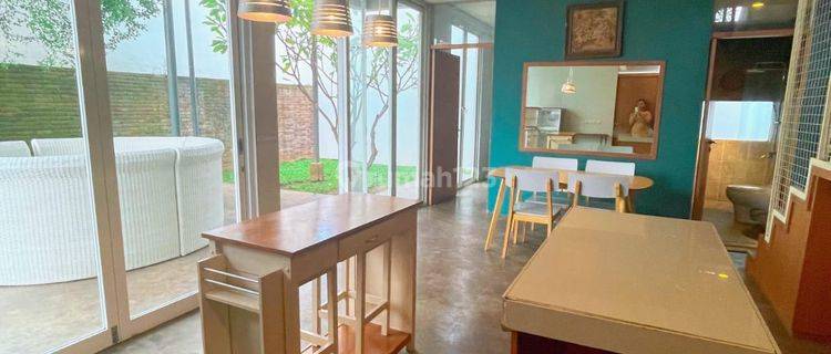 Dijual Rumah 2 Lantai Bagus Full Furnished di Sarijadi, Bandung 1