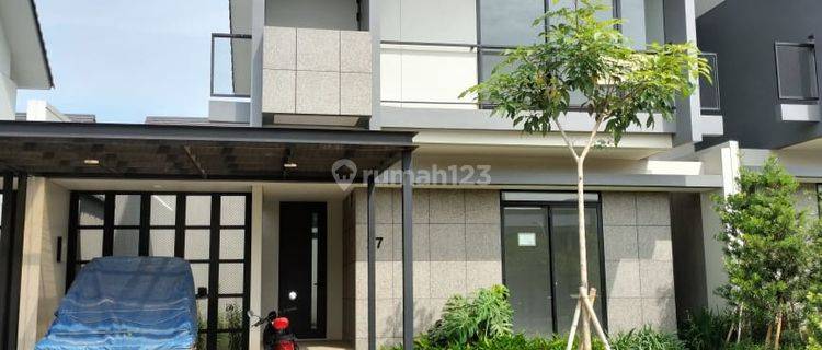 Dijual Rumah 2 Lantai, Baru di Kota Baru Parahyangan, Bandung 1