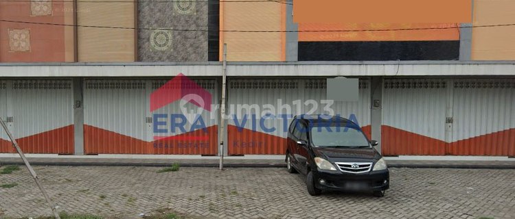 Strategic Shop House in Wlingi City, Blitar Shop House in Wlingi 205.0 m² Freehold Title 1