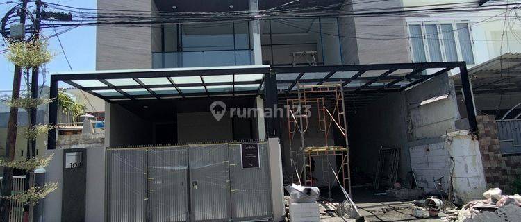 Rumah SHM Baru Modern Tropical Area Darmo Permai Surabaya Barat 1