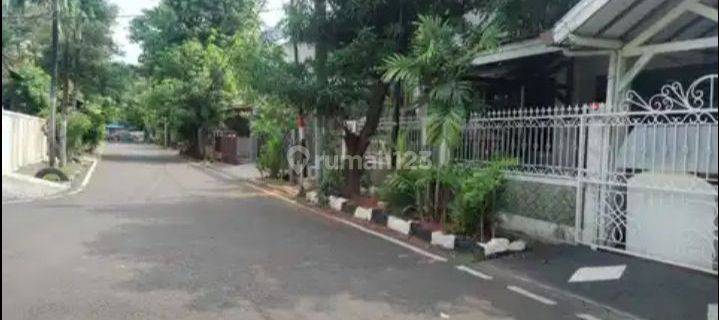 Rumah Sewa 2 Lantai Di  Dalam Komplek Pondok Kelapa Duren Sawit Jakarta Timur
 1