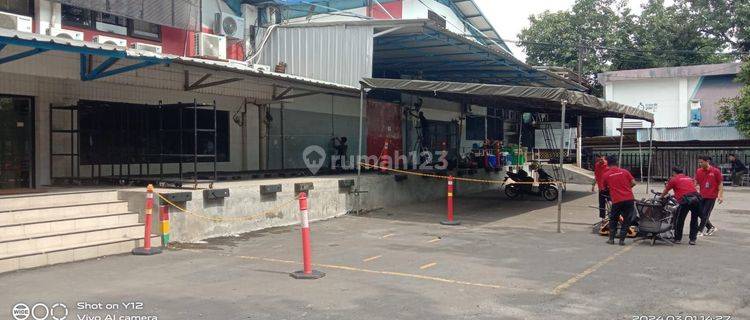 Sewa Gudang 6900m2 Jakarta Timur Cawang Loading Dock Siap Pakai 1