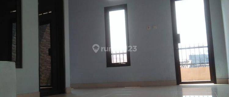 Dijual Ruko Strategis di Sayap Taman Kopo Indah  1