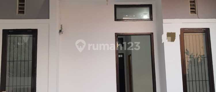 For Rent: Comfortable, Move-In Ready House in Taman Kopo Katapang 1