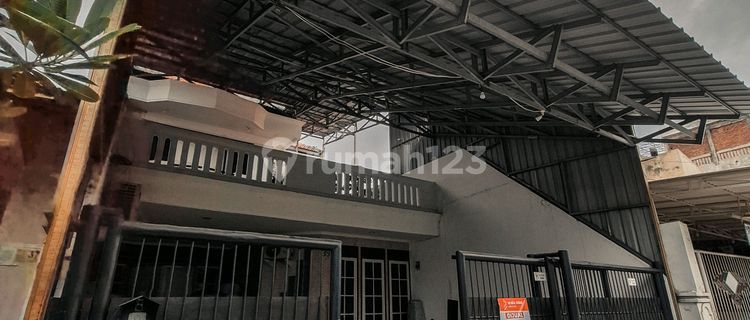 3-Story Bratang Binangun City Center Close to the Center 1