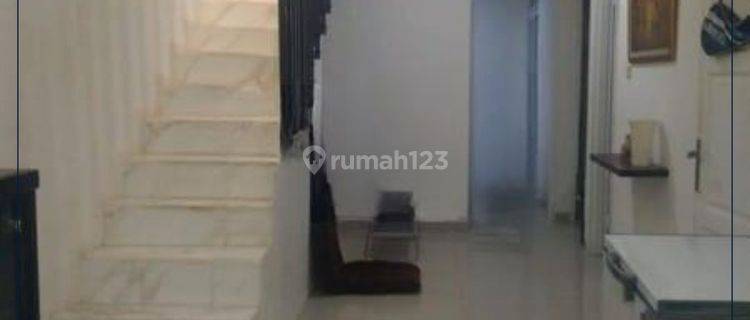 Rumah 2 Lantai Dijual Murah Semi Furnished Siap Huni 1