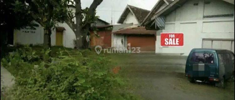 Gudang Workshop Dan Toko Merangkap Rumah Tinggal 1