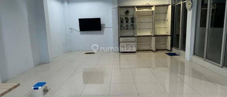 Dijual Rumah Semi Furnished Halton Place Jalan Panglima Denai 1