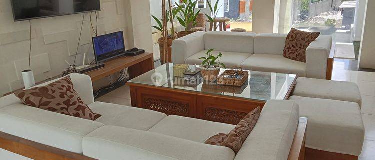 Disewakan Luxurious Villa Full Furnish di Area Ungasan 1