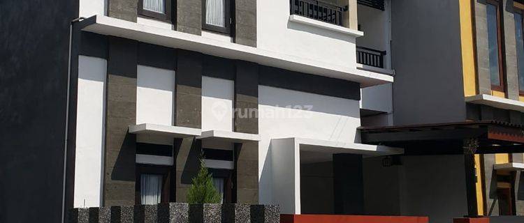 Dijual Rumah Modern Tropis Minimalis di Padangsambian 1