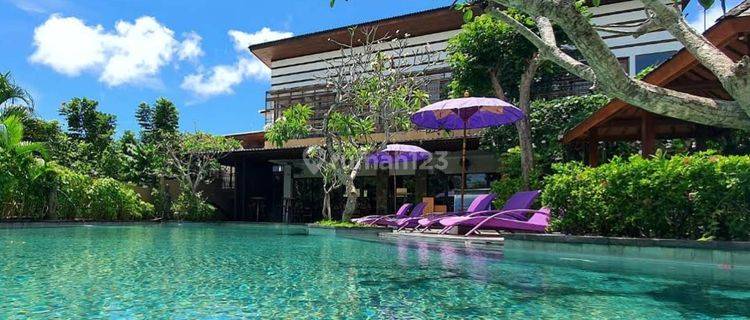 Villa Furnished Taman Giri Di Komplex Exclusive 1