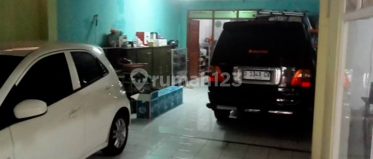 RUANG USAHA SURAPATI 1