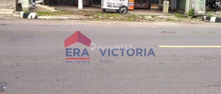 Rumah Bagus Unfurnished SHM di Mojoroto, Kediri 1