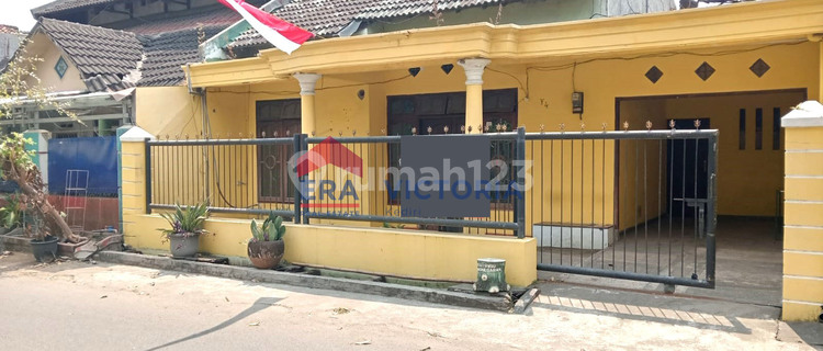 Rumah Bagus Unfurnished SHM Pesantren, Kediri 1