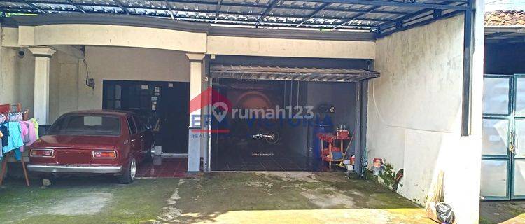 DIJUAL Rumah di Ds Mungkung Loceret Nganjuk 2 menit dari Balai Desa Balongan, 5 menit ke MAN 2 Nganjuk, 6 menit ke Samsat Nganjuk, 7 menit ke SMAN 2 Nganjuk, 11 menit ke SMPN 2 Nganjuk 1