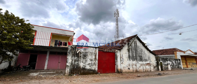 DIJUAL Ruko Lantai 2 Area Kertosono Terdapat Rumah Tinggal, 2 Bangunan Belum Finishing, Terdapat Tower Nilai Sewa 250 Juta/10Tahun 1