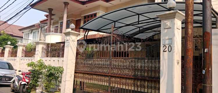 Nice, Very Cheap 2-story house on Jl. Warga Raya, Pejaten Barat, South Jakarta 1