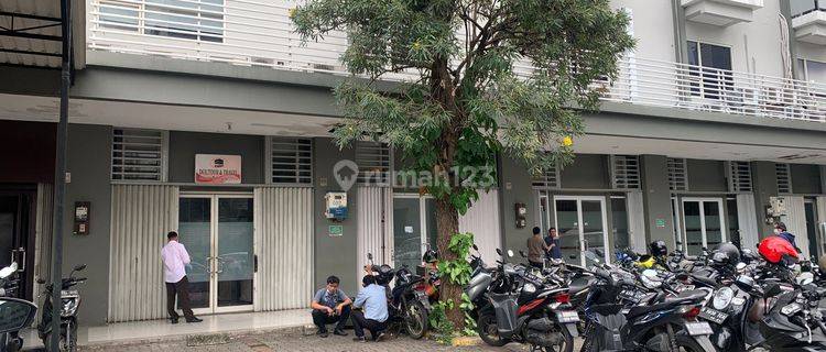 Ruko Murah 4lt di Thamrin Residence, Kebon Melati, Tanah Abang 1