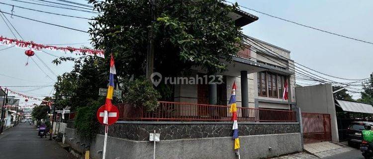 Rumah Hoek Luas Rapih Komplek Pd Hijau Ciputat Dekat Tol 1