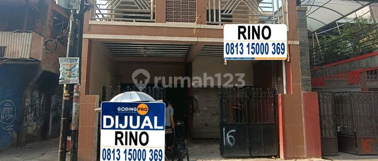 Commercial Zone, bustling! 10 Minutes to Kebon Jeruk Toll Gate! Strategic Shophouse on the Main Roadside of Kelapa Dua, Kebon Jeruk, West Jakarta 1