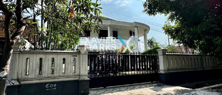Rumah Megah 2 Lantai Jalan Raya Langsep, Kota Malang 1
