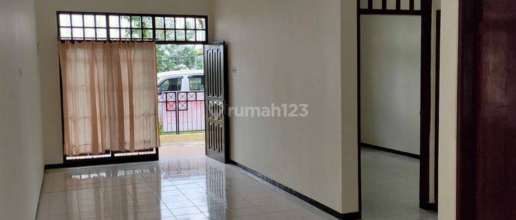 Disewakan Rumah bersih rapi lega di sekitaran wiyung, perum babatan pratama 1