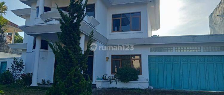 Rumah 2 Lantai Asri di Komplek Graha Puspa  1