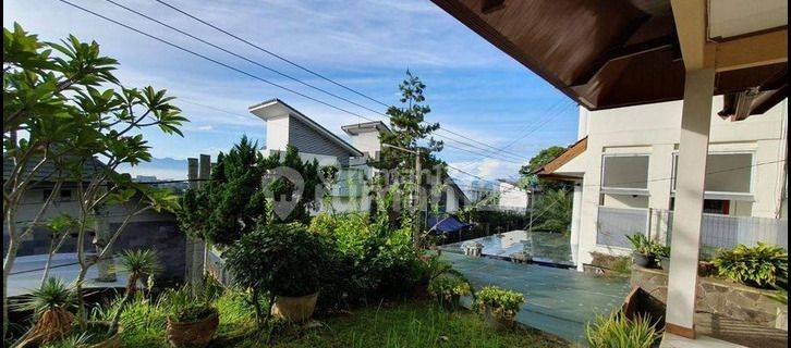 Rumah Villa Sejuk Lembah Dago Pakar Dengan View Bandung 1