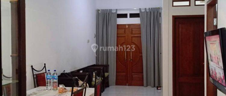 Rumah Strategis 2 Lantai Jl Phh Mustofa (suci) 1