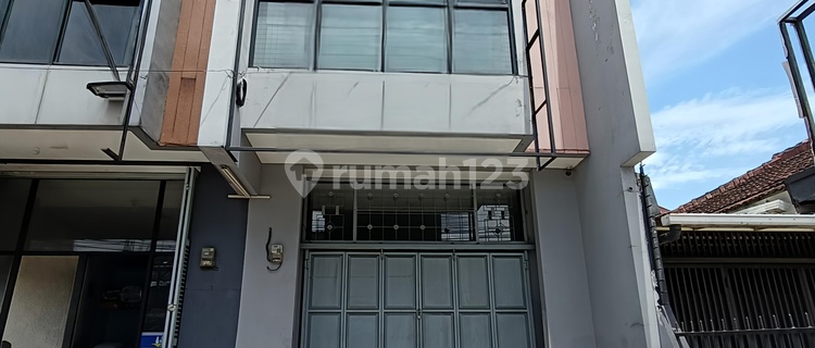 Good Modern Shop House Ready to Use in Arcamanik 1