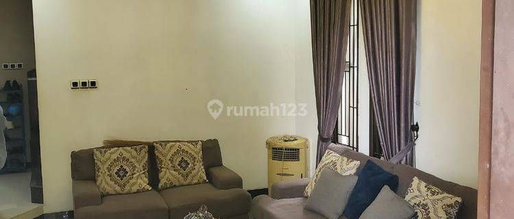 Rumah Legenda Wisata, 2 Lantai, Lt 328 M2, Lb 500 M2, Lux 1