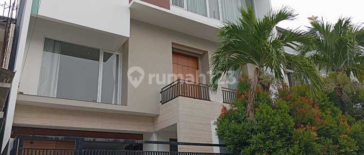 Gading Kirana House, 187m², 3 floors, North Jakarta 1