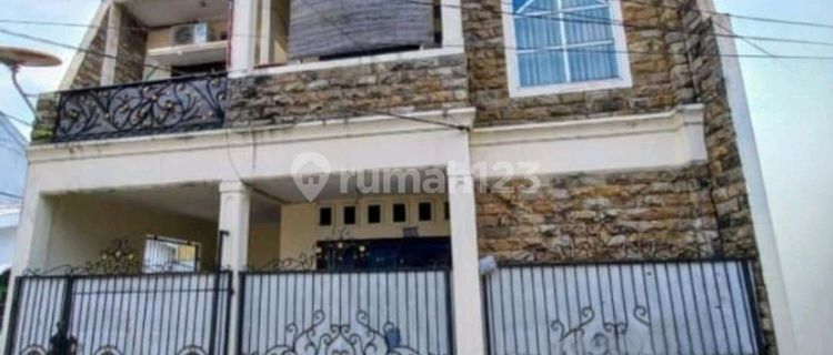 Di Jual Rumah Hook 2Lt 4Kt di Cipinang Timur. 1