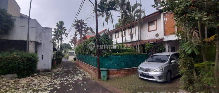 Rumah Lama Nyaman Dan Terawat Dengan Private Pool Di Fatmawati 1