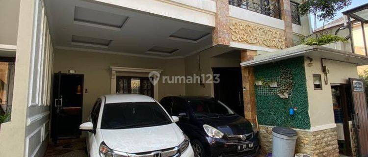 Rumah 3 Lantai Dengan Rooftop Dalam Cluster Dekat Ragunan 1